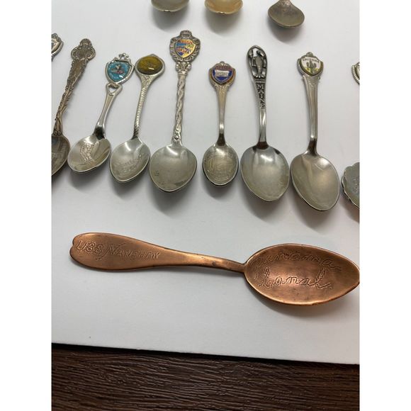 Lot of 14 US Cities and States Collector Spoons - Picture 2 of 7